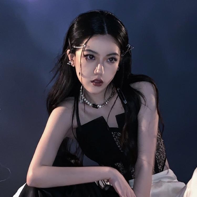 濑田宗次郎（身份：十刃最强、“天剑”、微笑的修罗） - 动画电影国语在线观看 - 小程序看电影